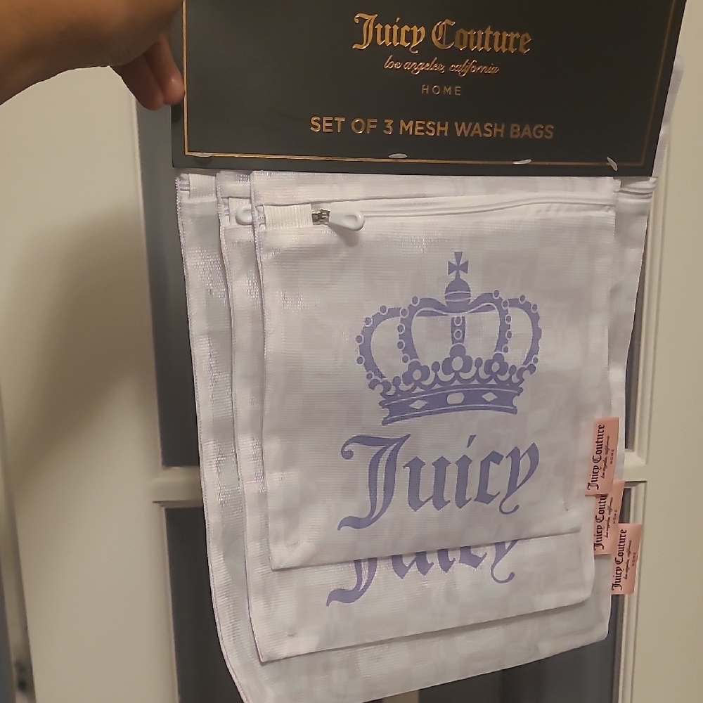 Juicy Couture White Mesh Wash Bags with Purple Crown